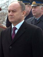 Defense-minister